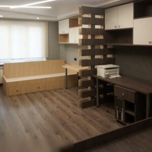 Детская комната из ЛДСП, разделенная на две части с помощью цветового решения