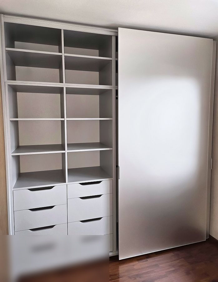 Шкаф-купе Hettich TopLine L с заполнением сатинированным зеркалом Matelac Silver Crystalvision — изображение 4